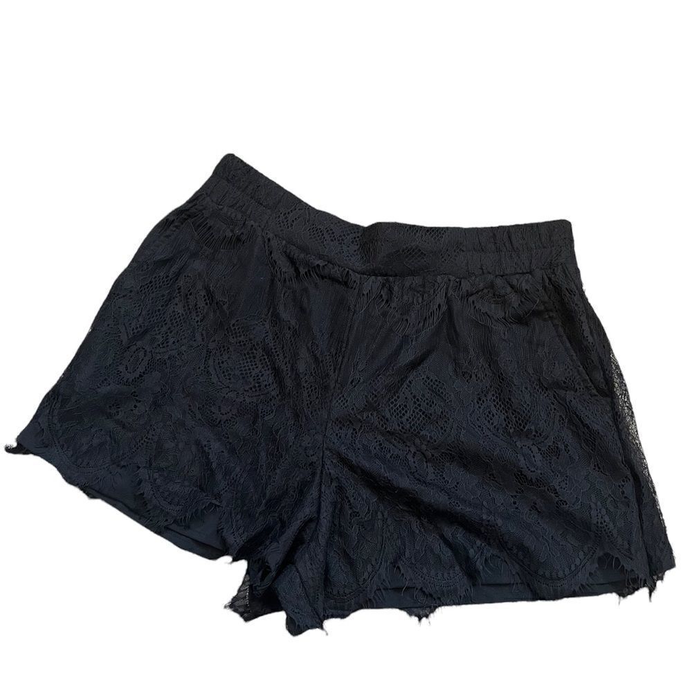 NWOT SYLK Black Lace Loose Fit Elastic Waist High Rise Short M
